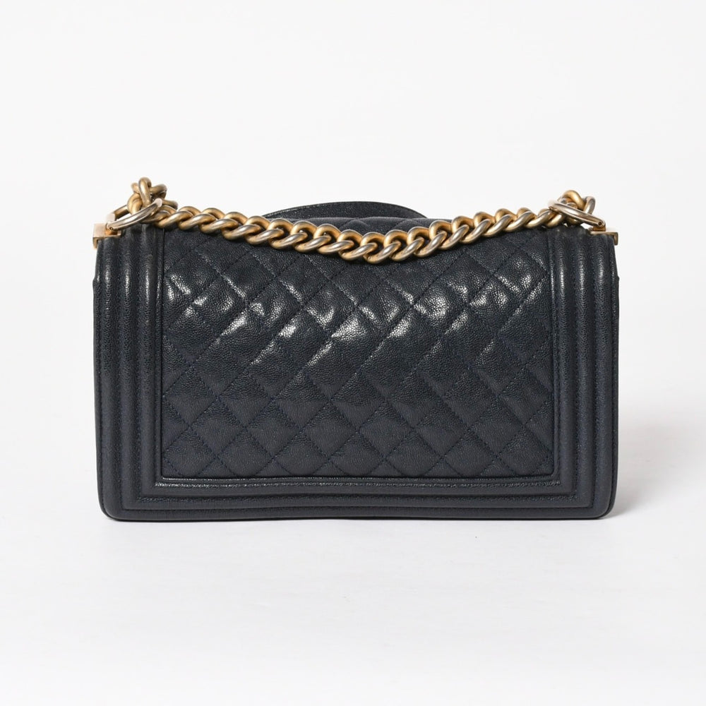 極美品 CHANEL シャネル ボーイシャネル チェーンショルダーバッグ A67086 27番台 キャビアアスキン ココマーク ネイビー ゴールド金具 中古 4a005902
