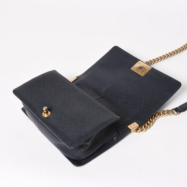 極美品 CHANEL シャネル ボーイシャネル チェーンショルダーバッグ A67086 27番台 キャビアアスキン ココマーク ネイビー ゴールド金具 中古 4a005902