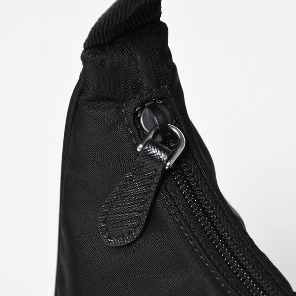 極美品 PRADA プラダ ホーボー ワンショルダーバッグ MV515 トライアングルロゴプレート ナイロン ブラック 中古 4a004858