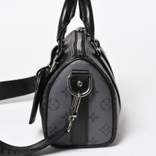 Load image into Gallery viewer, 新品同様 LOUIS VUITTON ルイヴィトン キーポル バンドリエール25 ショルダーバッグ ハンドバッグ モノグラムリバース M46271 中古 4a004847
