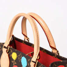 Load image into Gallery viewer, 極美品 LOUIS VUITTON ルイヴィトン 2WAYバッグ ハンドバッグ ショルダーバッグ M46380 オンザゴーPM 草間彌生 ドット・ペイント PVC 中古 4a005077