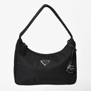 極美品 PRADA プラダ ホーボー ワンショルダーバッグ MV515 トライアングルロゴプレート ナイロン ブラック 中古 4a004858