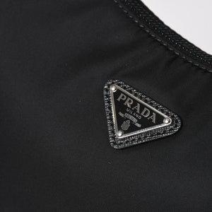 極美品 PRADA プラダ ホーボー ワンショルダーバッグ MV515 トライアングルロゴプレート ナイロン ブラック 中古 4a004858