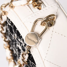 画像をギャラリービューアに読み込む, 新品同様品 CHANEL シャネル ラウンドチェーンポーチ ココマーク ランダム番台 ブラック ホワイト ツイード レザー シルバー金具 中古 4a004469