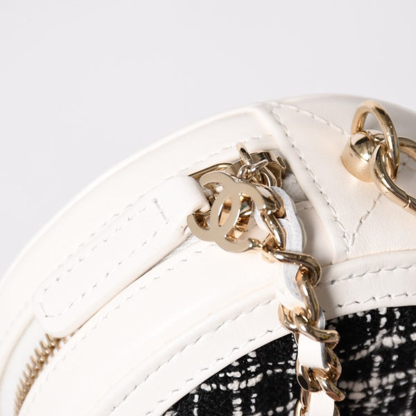 Like new CHANEL round chain pouch here mark random number black white tweed leather silver hardware used 4a004469