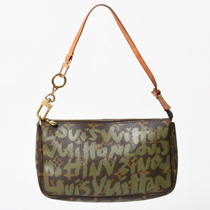 極美品 LOUIS VUITTON ルイヴィトン ポシェットアクセソワールモノグラムグラフィティ M92191 ハンドバッグ カーキ 中古 4a004856
