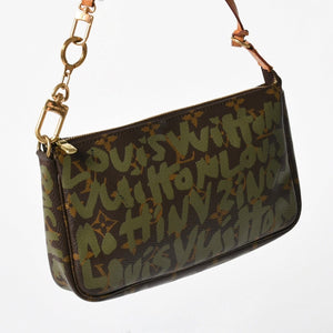 極美品 LOUIS VUITTON ルイヴィトン ポシェットアクセソワールモノグラムグラフィティ M92191 ハンドバッグ カーキ 中古 4a004856
