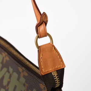 極美品 LOUIS VUITTON ルイヴィトン ポシェットアクセソワールモノグラムグラフィティ M92191 ハンドバッグ カーキ 中古 4a004856