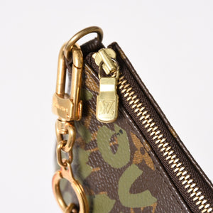極美品 LOUIS VUITTON ルイヴィトン ポシェットアクセソワールモノグラムグラフィティ M92191 ハンドバッグ カーキ 中古 4a004856