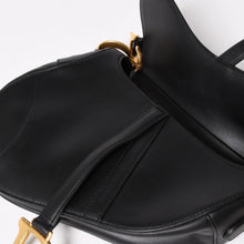 Load image into Gallery viewer, 極美品 Christian Dior クリスチャンディオール SADDLE BAG サドルバッグ ワンショルダーバッグ M0455CBAA スムースカーフスキン 中古 4a004853