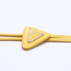 極美品 PRADA プラダ ネクタイ ループタイ 三角ロゴ 三角プレート サフィアーノレザー イエロー シルバー金具 中古 4a005059