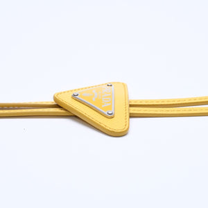 極美品 PRADA プラダ ネクタイ ループタイ 三角ロゴ 三角プレート サフィアーノレザー イエロー シルバー金具 中古 4a005059