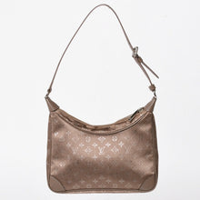 Load image into Gallery viewer, 極美品 LOUIS VUITTON ルイヴィトン モノグラムサテン リトルブローニュ ショルダーバッグ M92143 ベージュ サテン生地 レザー シルバー金具 中古 4a005263