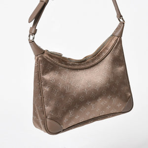 極美品 LOUIS VUITTON ルイヴィトン モノグラムサテン リトルブローニュ ショルダーバッグ M92143 ベージュ サテン生地 レザー シルバー金具 中古 4a005263