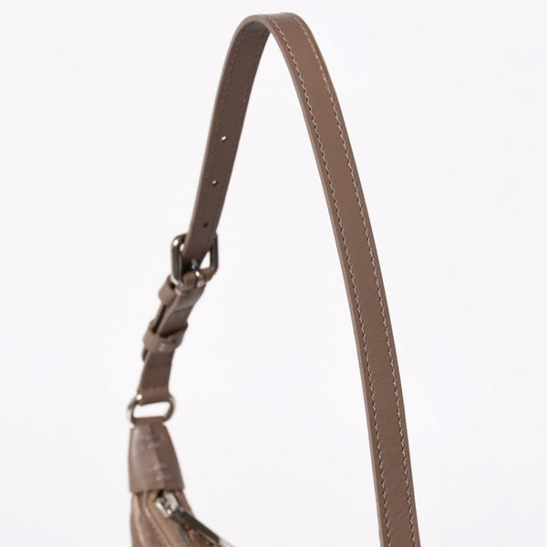 極美品 LOUIS VUITTON ルイヴィトン モノグラムサテン リトルブローニュ ショルダーバッグ M92143 ベージュ サテン生地 レザー シルバー金具 中古 4a005263