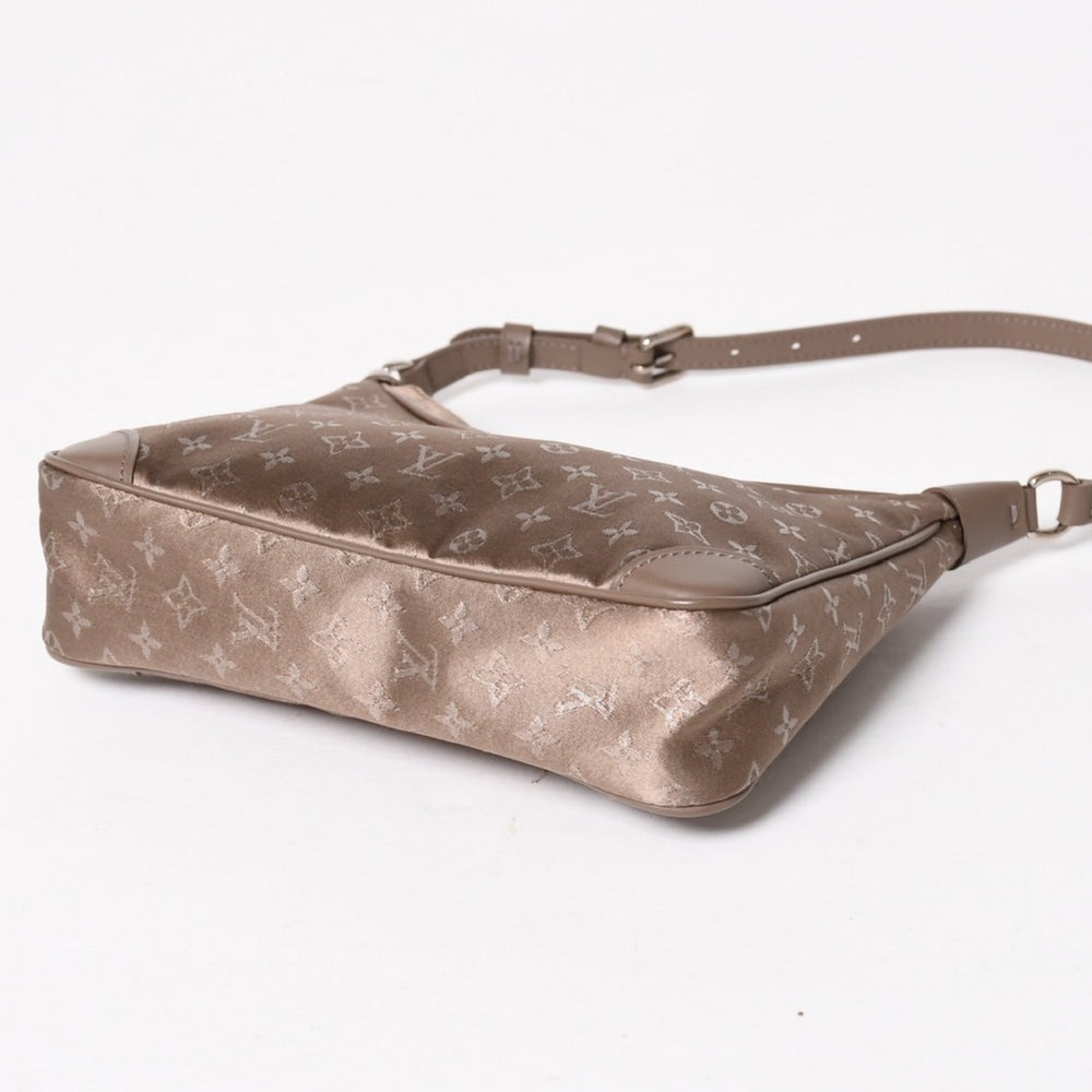 極美品 LOUIS VUITTON ルイヴィトン モノグラムサテン リトルブローニュ ショルダーバッグ M92143 ベージュ サテン生地 レザー シルバー金具 中古 4a005263