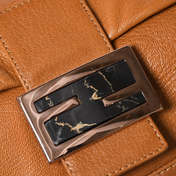 FENDI フェンディ ワンショルダーバッグ マンマバケット キャラメルブラウン シルバー金具 本革 8BR030 美品 中古 4a004861