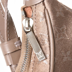 極美品 LOUIS VUITTON ルイヴィトン モノグラムサテン リトルブローニュ ショルダーバッグ M92143 ベージュ サテン生地 レザー シルバー金具 中古 4a005263