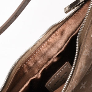 極美品 LOUIS VUITTON ルイヴィトン モノグラムサテン リトルブローニュ ショルダーバッグ M92143 ベージュ サテン生地 レザー シルバー金具 中古 4a005263