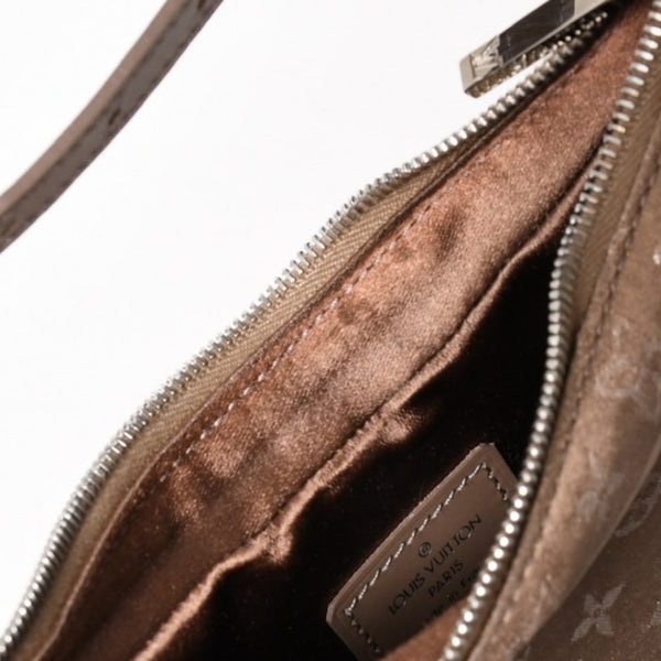 極美品 LOUIS VUITTON ルイヴィトン モノグラムサテン リトルブローニュ ショルダーバッグ M92143 ベージュ サテン生地 レザー シルバー金具 中古 4a005263