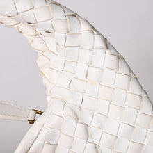 Load image into Gallery viewer, 極美品 BOTTEGA VENETA ボッテガヴェネタ ホーボー ハンドバッグ ショルダーバッグ イントレチャート ホワイト アイボリー 中古 4a004834