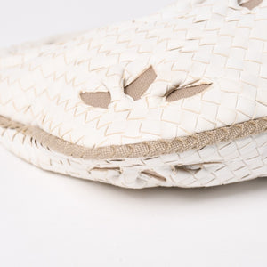極美品 BOTTEGA VENETA ボッテガヴェネタ ホーボー ハンドバッグ ショルダーバッグ イントレチャート ホワイト アイボリー 中古 4a004834