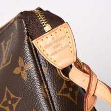 Load image into Gallery viewer, 極美品 LOUIS VUITTON ルイヴィトン モノグラム ポシェット アクセソワール アクセサリーポーチ ハンドバッグ ショルダーバッグ M51980 中古 4a004872
