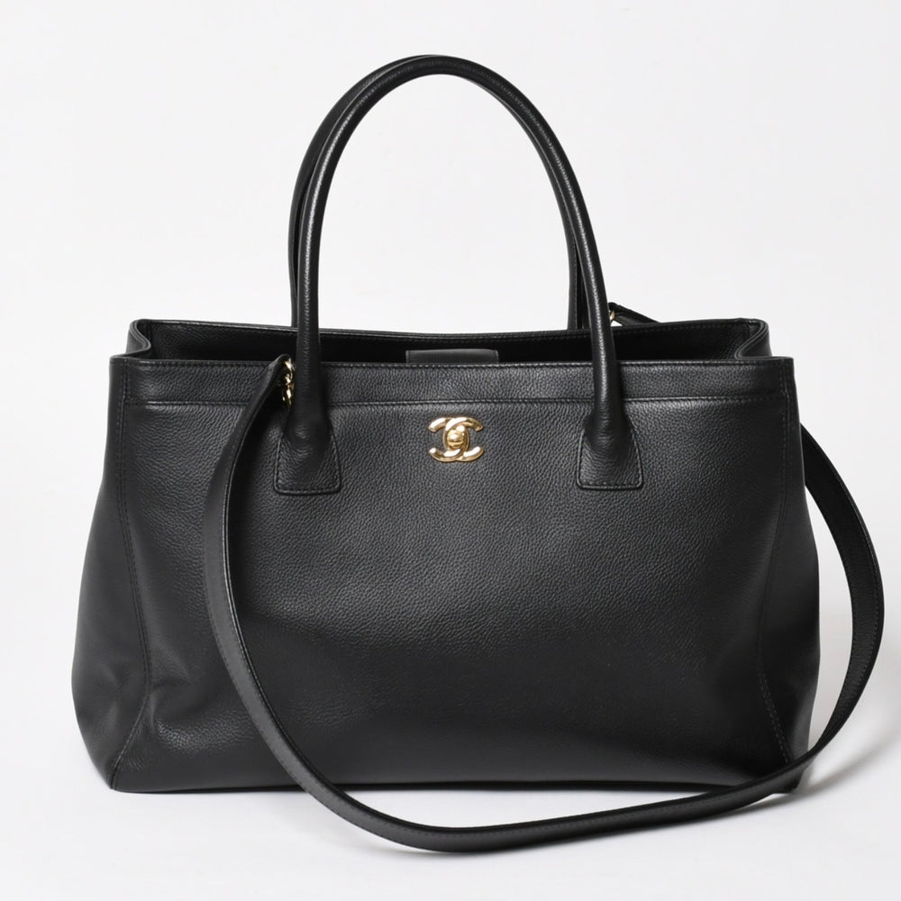 極美品 CHANEL シャネル Executive Tote Bag エグゼクティブ トート 2WAYバッグ A15206 18番台 ココマーク キャビアスキン 中古 4a005119