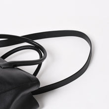 画像をギャラリービューアに読み込む, 極美品 CHANEL シャネル Executive Tote Bag エグゼクティブ トート 2WAYバッグ A15206 18番台 ココマーク キャビアスキン 中古 4a005119