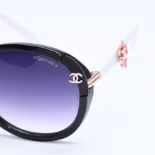 画像をギャラリービューアに読み込む, CHANEL シャネル サングラス アイウェア ココマーク 5316-B 57◻︎17 135 ラインストーン カメリア ホワイト ブラック 美品 中古 4a004917