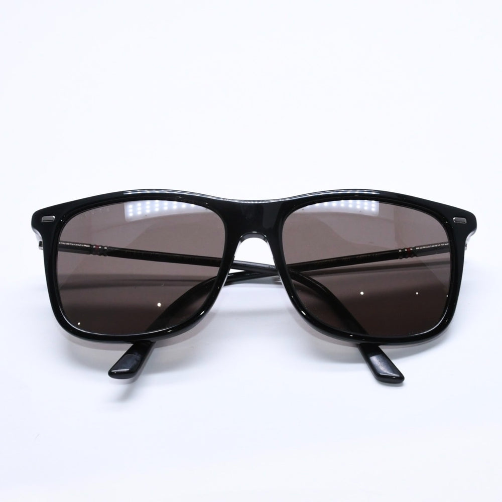 極美品 GUCCI グッチ Sunglasses サングラス アイウェア GG0158S サイズ54◻︎17 145 ブラック レッド グリーン シルバー金具 中古 4a004918
