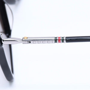 極美品 GUCCI グッチ Sunglasses サングラス アイウェア GG0158S サイズ54◻︎17 145 ブラック レッド グリーン シルバー金具 中古 4a004918