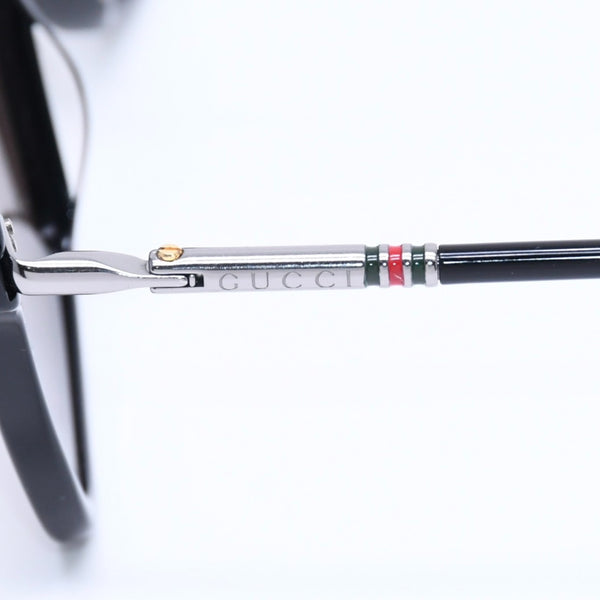 極美品 GUCCI グッチ Sunglasses サングラス アイウェア GG0158S サイズ54◻︎17 145 ブラック レッド グリーン シルバー金具 中古 4a004918