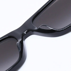 極美品 GUCCI グッチ Sunglasses サングラス アイウェア GG0158S サイズ54◻︎17 145 ブラック レッド グリーン シルバー金具 中古 4a004918