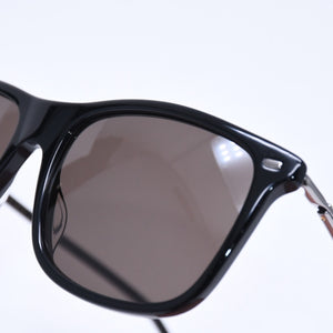 極美品 GUCCI グッチ Sunglasses サングラス アイウェア GG0158S サイズ54◻︎17 145 ブラック レッド グリーン シルバー金具 中古 4a004918