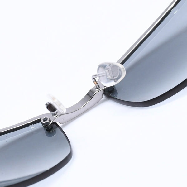 GUCCI sunglasses, eyewear, khaki lenses, khaki temples, silver hardware, GG1799/S 60◻15 125 Excellent condition Used 4a004926