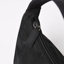 Load image into Gallery viewer, PRADA プラダ ポーチ ハンドバッグ MV515 ホーボー ミニバッグ 三角ロゴ ブラック シルバー金具 美品 中古 4a004675