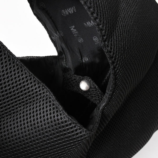 極美品 Maison Margiela メソンマルジェラ MM6 ジャパニーズバッグ メッシュ スモール ハンドバッグ ブラック 中古 4a004954