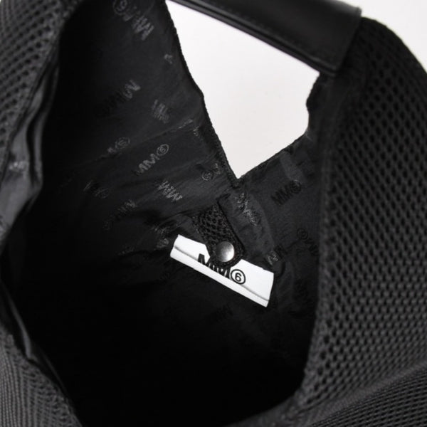 極美品 Maison Margiela メソンマルジェラ MM6 ジャパニーズバッグ メッシュ スモール ハンドバッグ ブラック 中古 4a004954