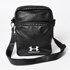 極美品 BALENCIAGA バレンシアガ UNDER ARMOUR アンダーアーマー コラボ 811907 ショルダーバッグ ポーチ ブラック ホワイト 中古 4a004973