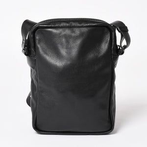 極美品 BALENCIAGA バレンシアガ UNDER ARMOUR アンダーアーマー コラボ 811907 ショルダーバッグ ポーチ ブラック ホワイト 中古 4a004973