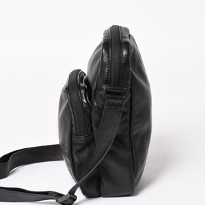 極美品 BALENCIAGA バレンシアガ UNDER ARMOUR アンダーアーマー コラボ 811907 ショルダーバッグ ポーチ ブラック ホワイト 中古 4a004973