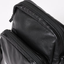 画像をギャラリービューアに読み込む, 極美品 BALENCIAGA バレンシアガ UNDER ARMOUR アンダーアーマー コラボ 811907 ショルダーバッグ ポーチ ブラック ホワイト 中古 4a004973