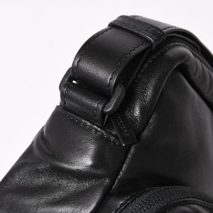 極美品 BALENCIAGA バレンシアガ UNDER ARMOUR アンダーアーマー コラボ 811907 ショルダーバッグ ポーチ ブラック ホワイト 中古 4a004973