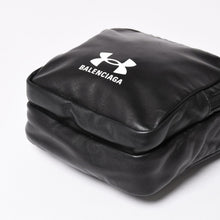 画像をギャラリービューアに読み込む, 極美品 BALENCIAGA バレンシアガ UNDER ARMOUR アンダーアーマー コラボ 811907 ショルダーバッグ ポーチ ブラック ホワイト 中古 4a004973