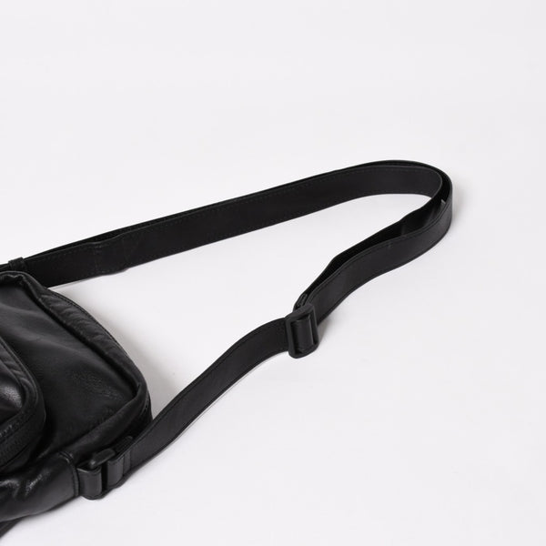 極美品 BALENCIAGA バレンシアガ UNDER ARMOUR アンダーアーマー コラボ 811907 ショルダーバッグ ポーチ ブラック ホワイト 中古 4a004973