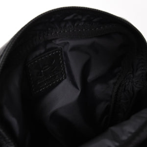 極美品 BALENCIAGA バレンシアガ UNDER ARMOUR アンダーアーマー コラボ 811907 ショルダーバッグ ポーチ ブラック ホワイト 中古 4a004973