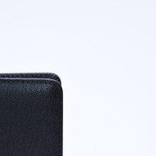画像をギャラリービューアに読み込む, 新品同様品 CHANEL シャネル Coco Mark ココマーク 手帳カバー ブックカバー 6番台 ブラック ゴールド金具 中古 4a004976