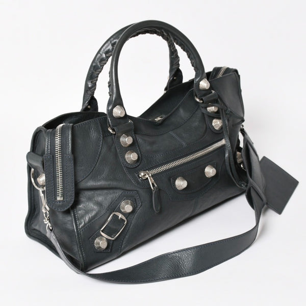 極美品 BALENCIAGA バレンシアガ ザジャイアントパートタイム エディターズバック 2WAYバッグ 173082 グリーン シルバー金具 中古 4a004979