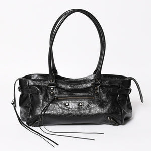 新品同様品 BALENCIAGA バレンシアガ Le Cityn East-West アリーナ ラムスキン ブラスハードウェア 8457042 ブラック シルバー金具 中古 4a004985